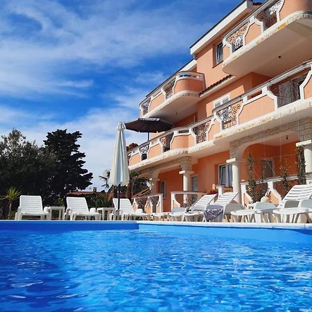 Villa Marija โนวาลยา ภายนอก รูปภาพ