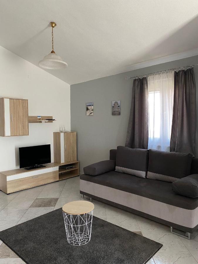 Villa Marija โนวาลยา ภายนอก รูปภาพ